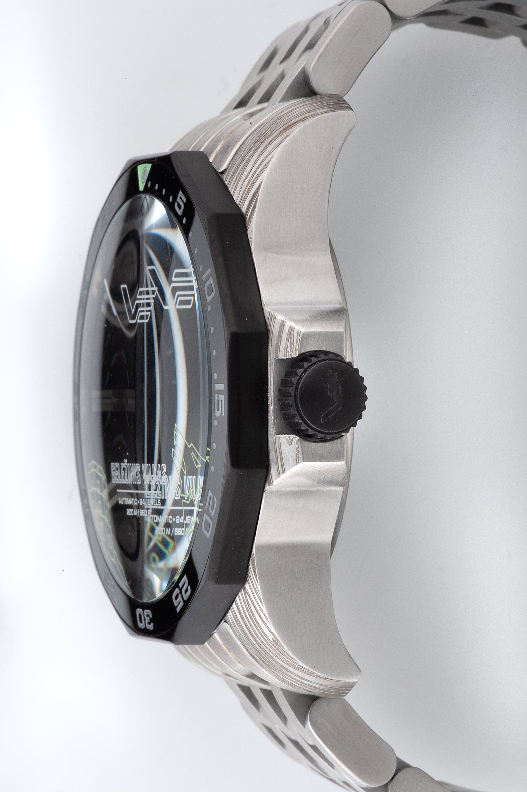 アイアンウルフ(Iron Wolf) NH72-225E764 – vostok-europe-jp